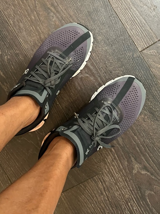 On Running Shoes - On Running Cloudrunner Lace-Up Sneakers Pink Gray